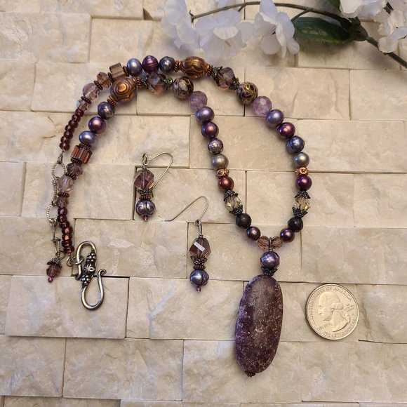 Lepidolite & Fresh Water Pearls - Picture 13 of 13
